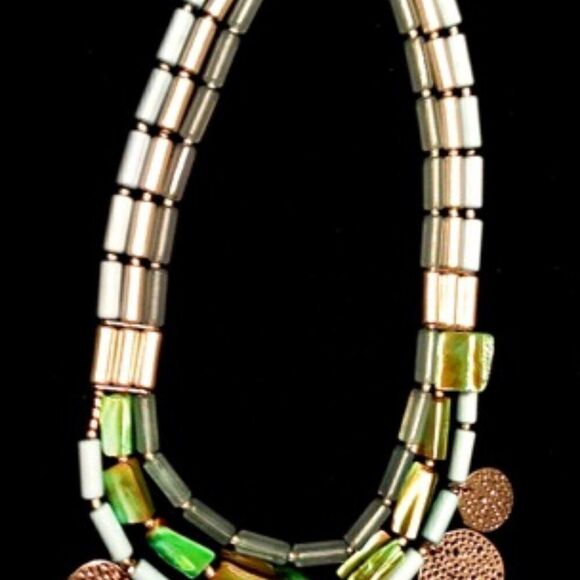 TRIPLE STRAND MOP SILVER DISK BLUE GLASS NECKLACE - Picture 7 of 7